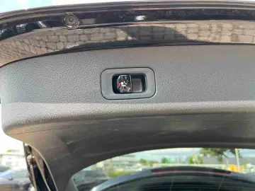 GLC 220 d 4M AMG PREMIUM+DIGITAL+AHK+Distr+360°