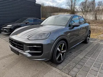 Porsche Cayenne Coupe Hybrid SportDesign