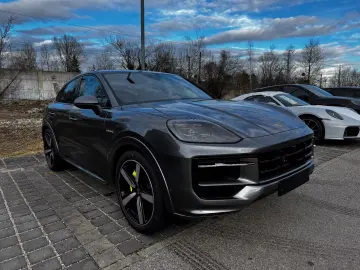 Porsche Cayenne Coupe Hybrid*SportDesign*