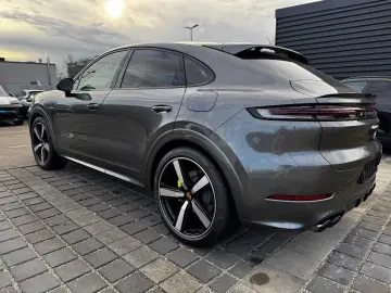 Porsche Cayenne Coupe Hybrid*SportDesign*