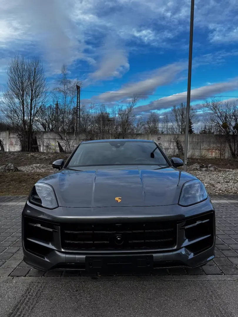 Porsche Cayenne Coupe Hybrid*SportDesign*