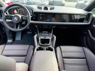 Porsche Cayenne Coupe Hybrid*SportDesign*