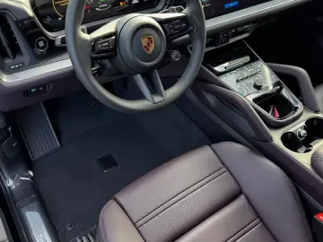 Porsche Cayenne Coupe Hybrid*SportDesign*