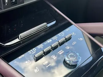 Porsche Cayenne Coupe Hybrid*SportDesign*