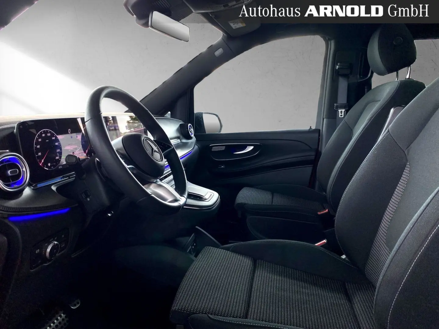 V 300 d 4M Lang STYLE+ AMG L. AHK Pano Distr 7-S