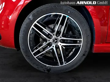 V 300 d 4M Lang STYLE+ AMG L. AHK Pano Distr 7-S