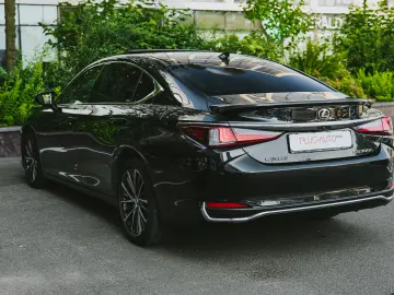 Lexus ES 300h