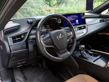 Lexus ES 300h