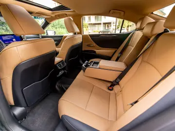 Lexus ES 300h