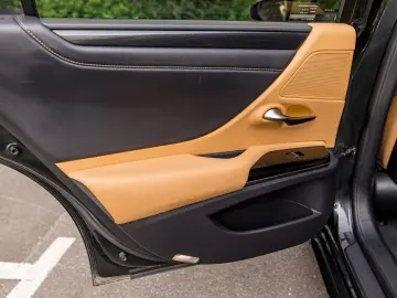 Lexus ES 300h