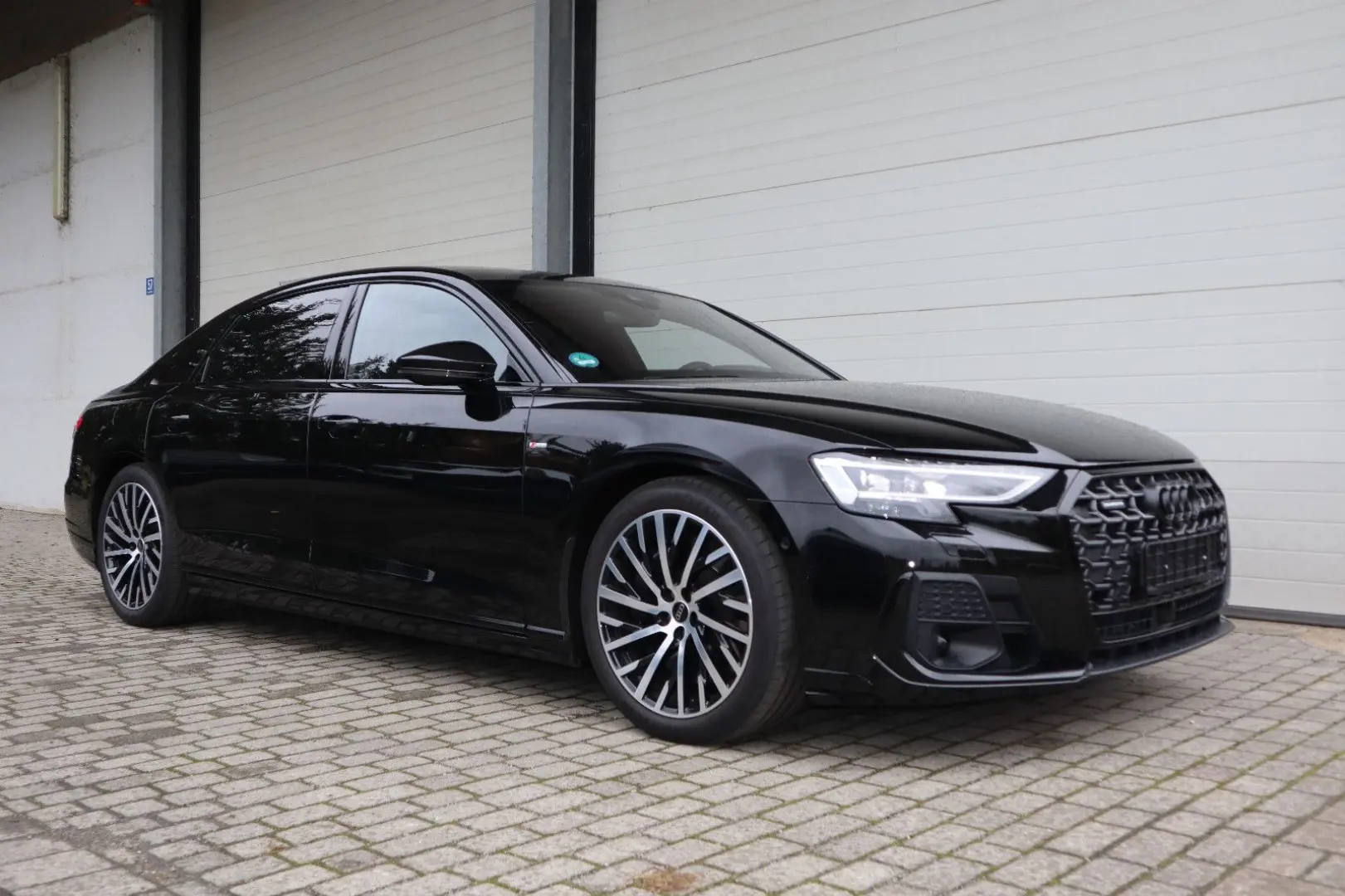 A8L 60 TFSIe lang S-Line/BLACK-PAKET/B&O/CARBON