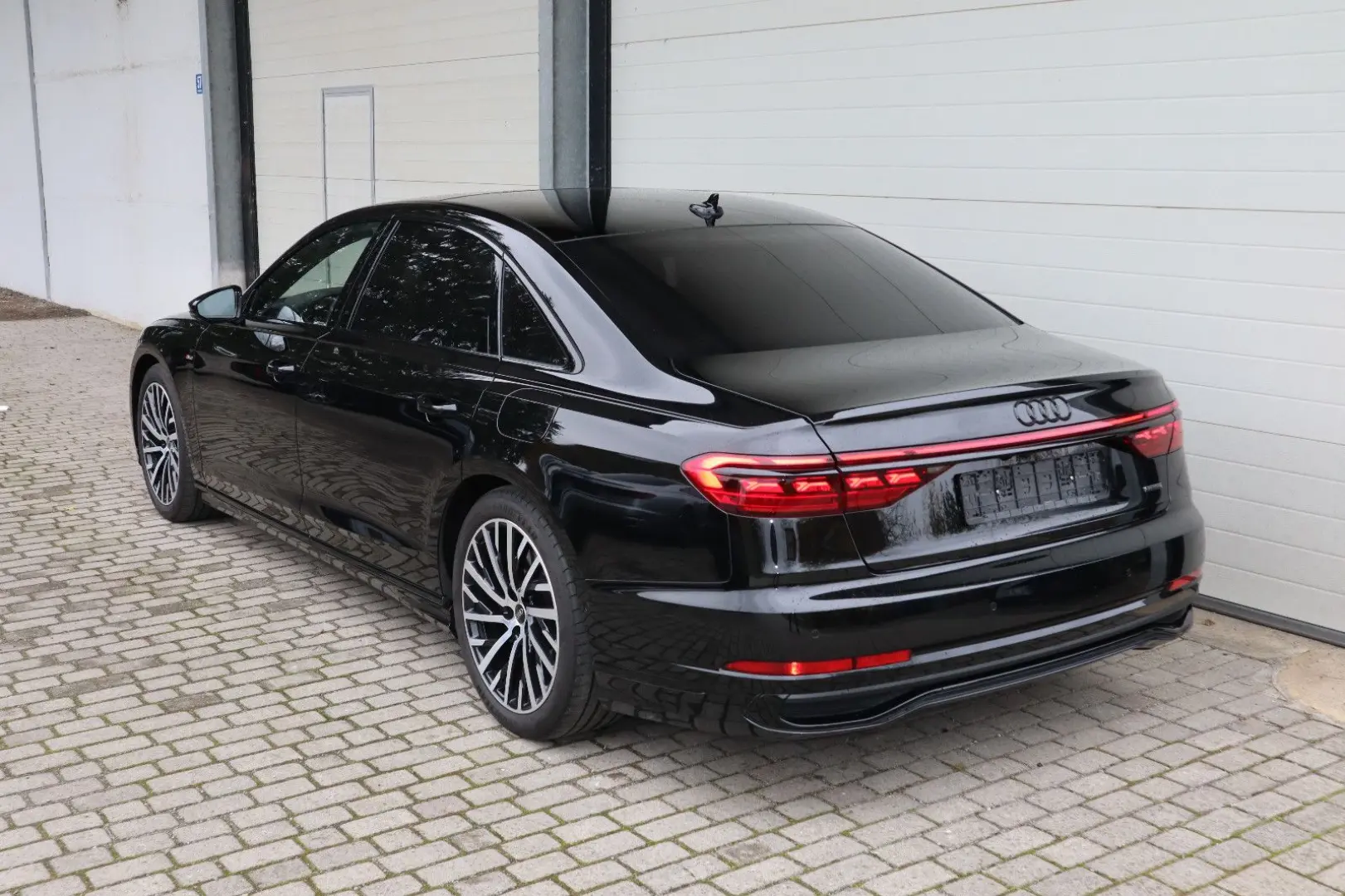 A8L 60 TFSIe lang S-Line/BLACK-PAKET/B&O/CARBON