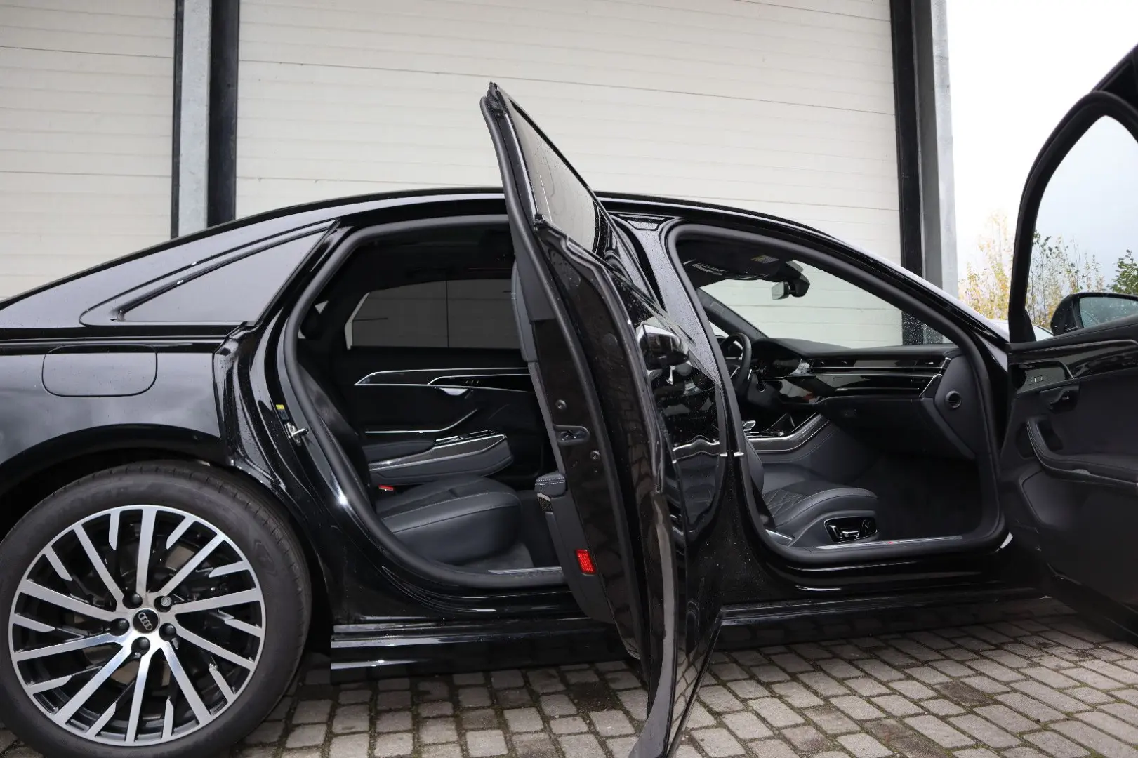 A8L 60 TFSIe lang S-Line/BLACK-PAKET/B&O/CARBON
