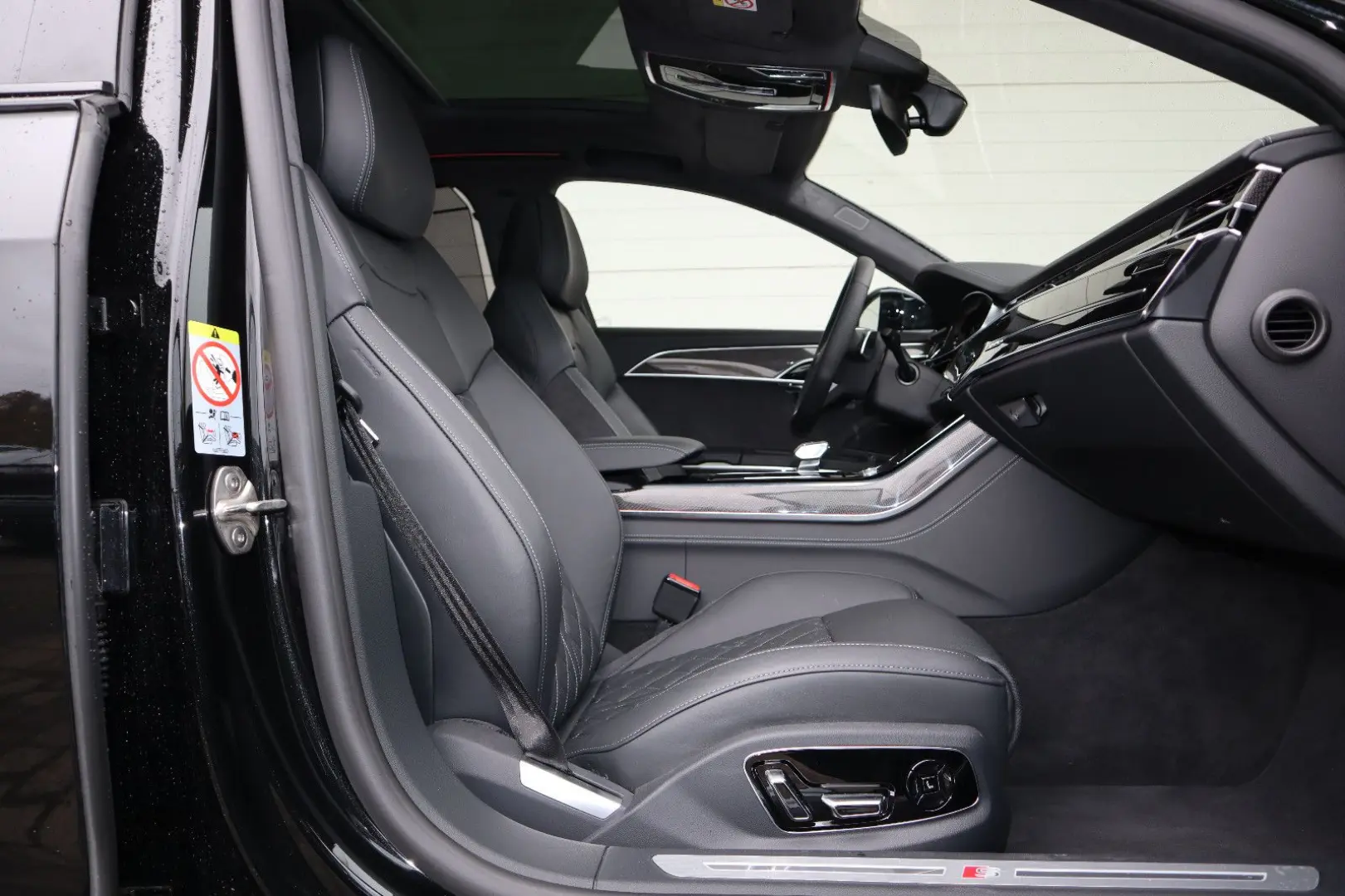 A8L 60 TFSIe lang S-Line/BLACK-PAKET/B&O/CARBON