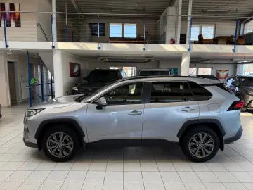 RAV 4 HYBRID-4x4-LED-LEDER-KAMERA-18 ZOLL-28.990