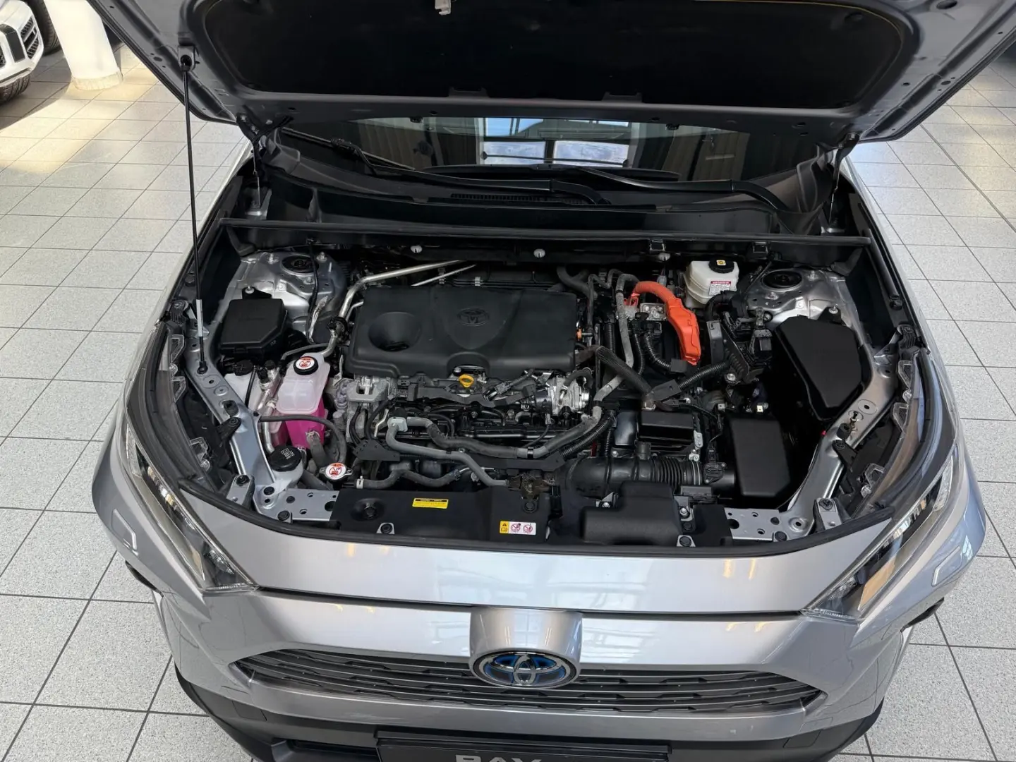 RAV 4 HYBRID-4x4-LED-LEDER-KAMERA-18 ZOLL-28.990