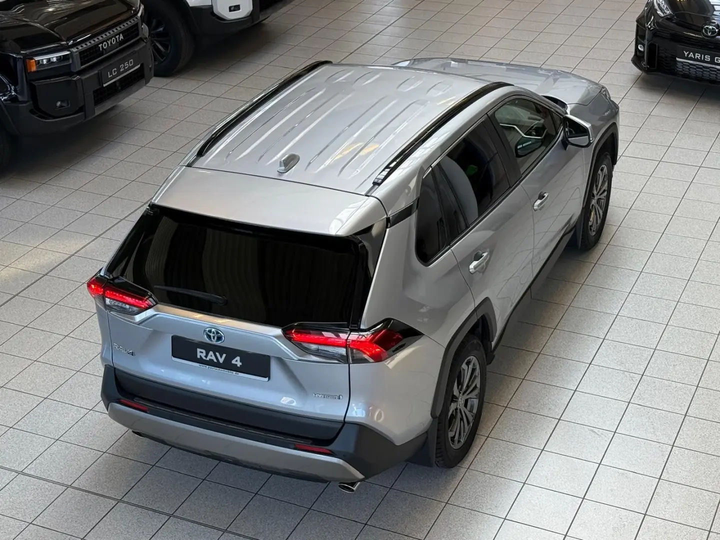RAV 4 HYBRID-4x4-LED-LEDER-KAMERA-18 ZOLL-28.990
