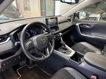 RAV 4 HYBRID-4x4-LED-LEDER-KAMERA-18 ZOLL-28.990