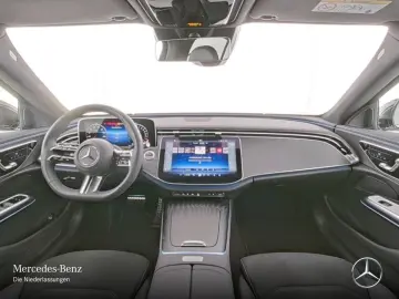 E 300 e 4M AMG Advanced+/AHK/DISTR/360°/MEMO