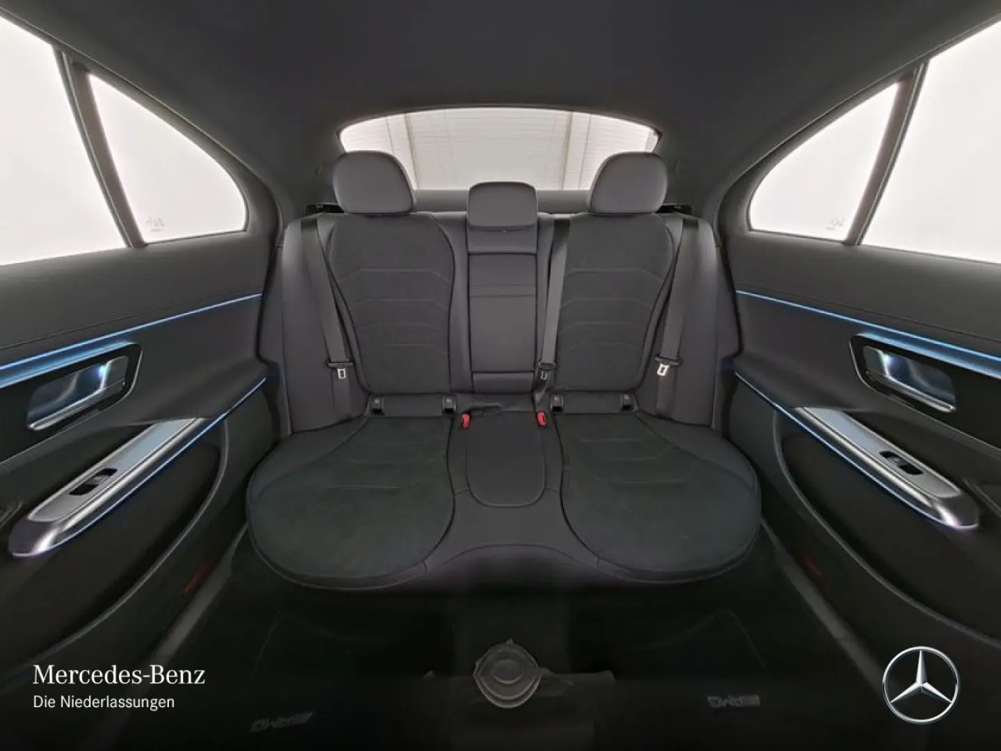 E 300 e 4M AMG Advanced+/AHK/DISTR/360°/MEMO