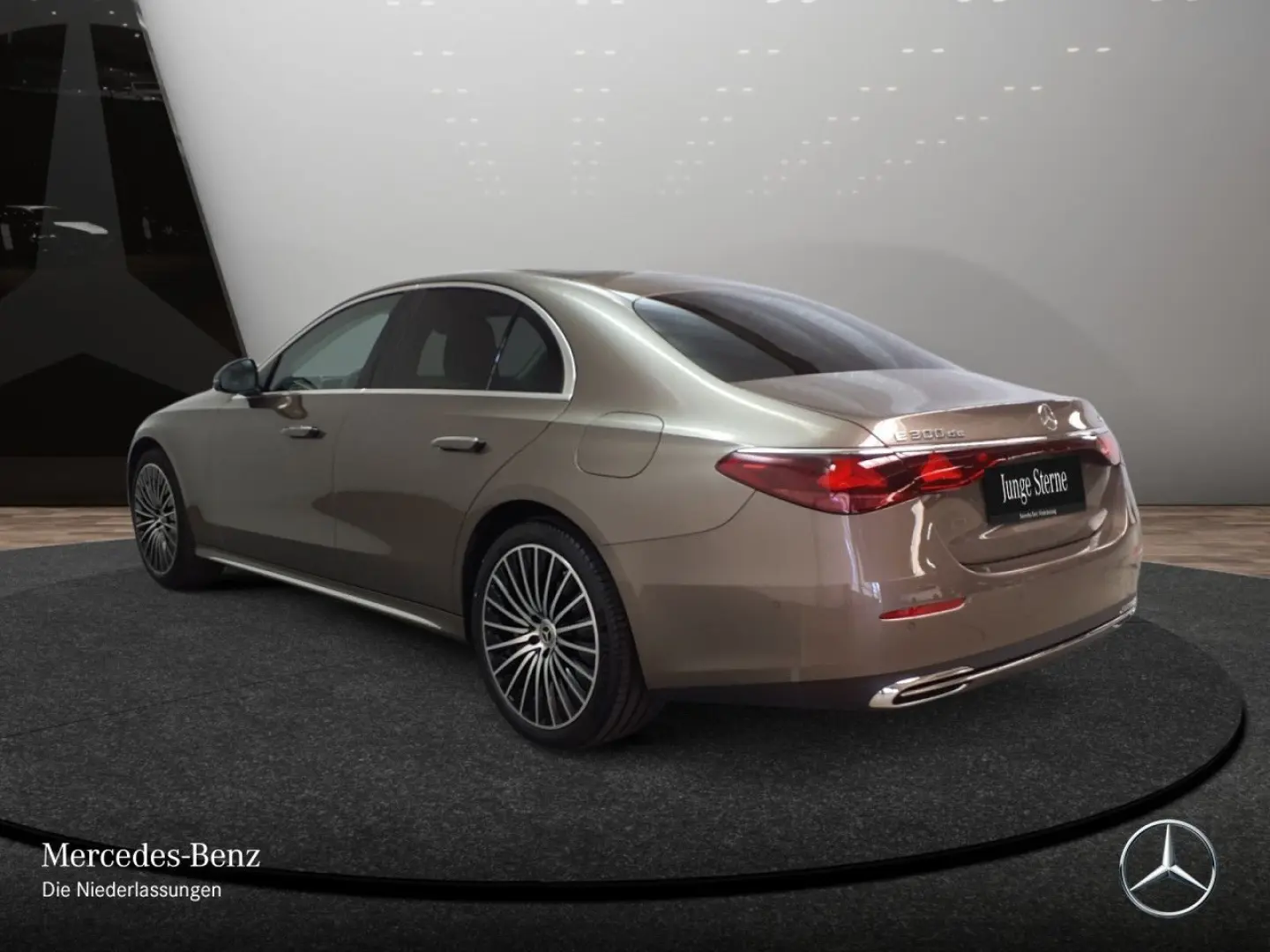 E 300 de 4M EXCLUSIVE/PANO/AHK/SUPER/HA-L/20 AMG