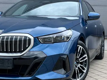 520i Lim. M Sport*AHK*Pano*H/K*