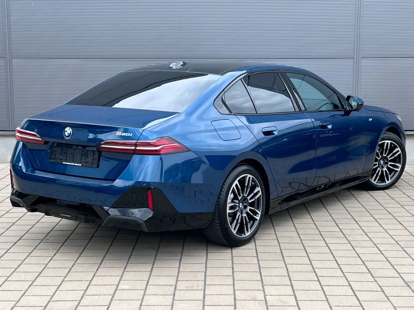 520i Lim. M Sport*AHK*Pano*H/K*