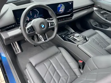 520i Lim. M Sport*AHK*Pano*H/K*