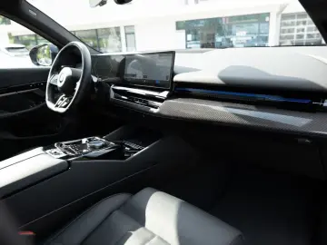 520d M-Sport AHK PANO STANDHZ 360° LED HUD NAVI