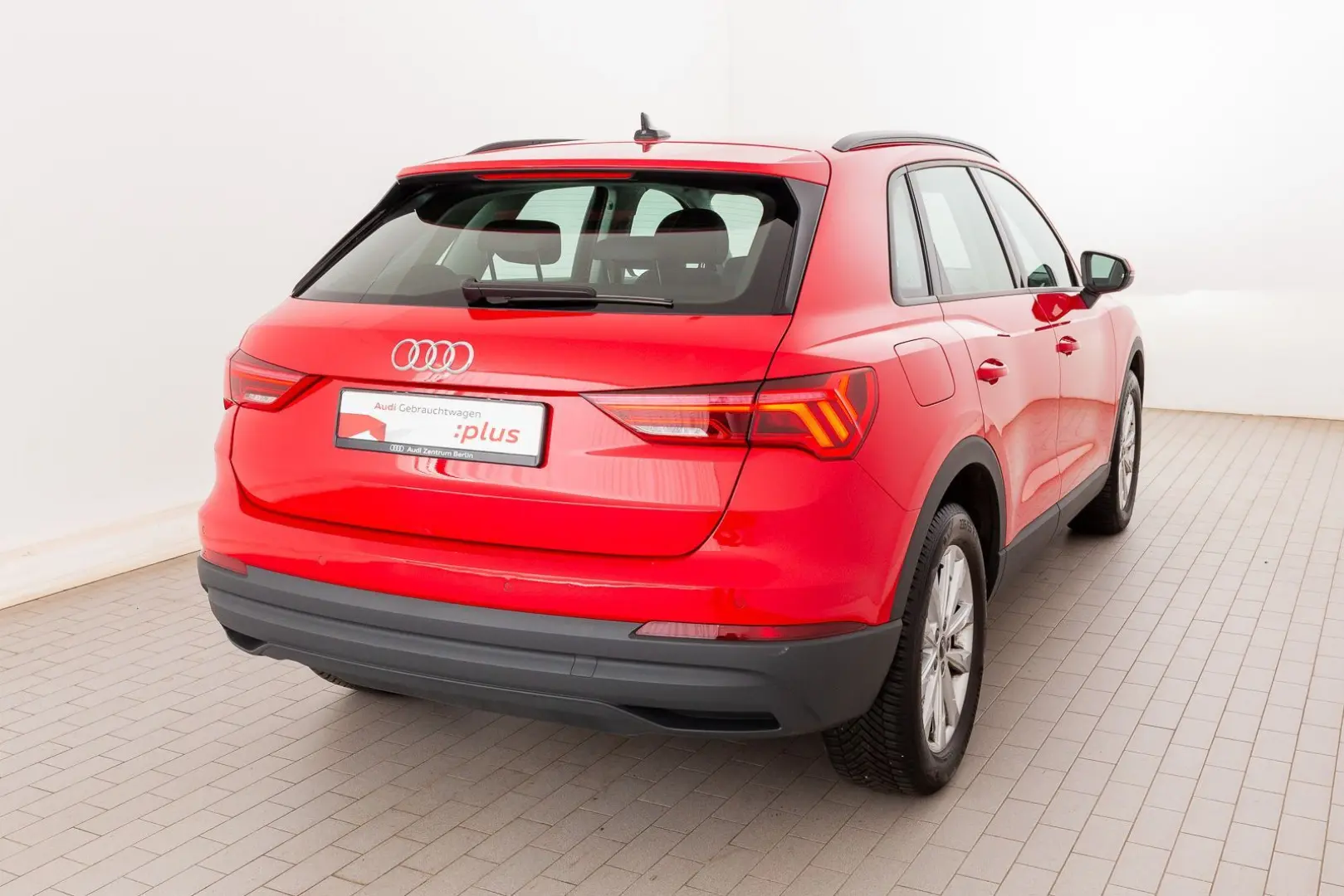 Q3 35 TDI S tr. SITZHZG PDC LED