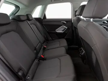 Q3 35 TDI S tr. SITZHZG PDC LED