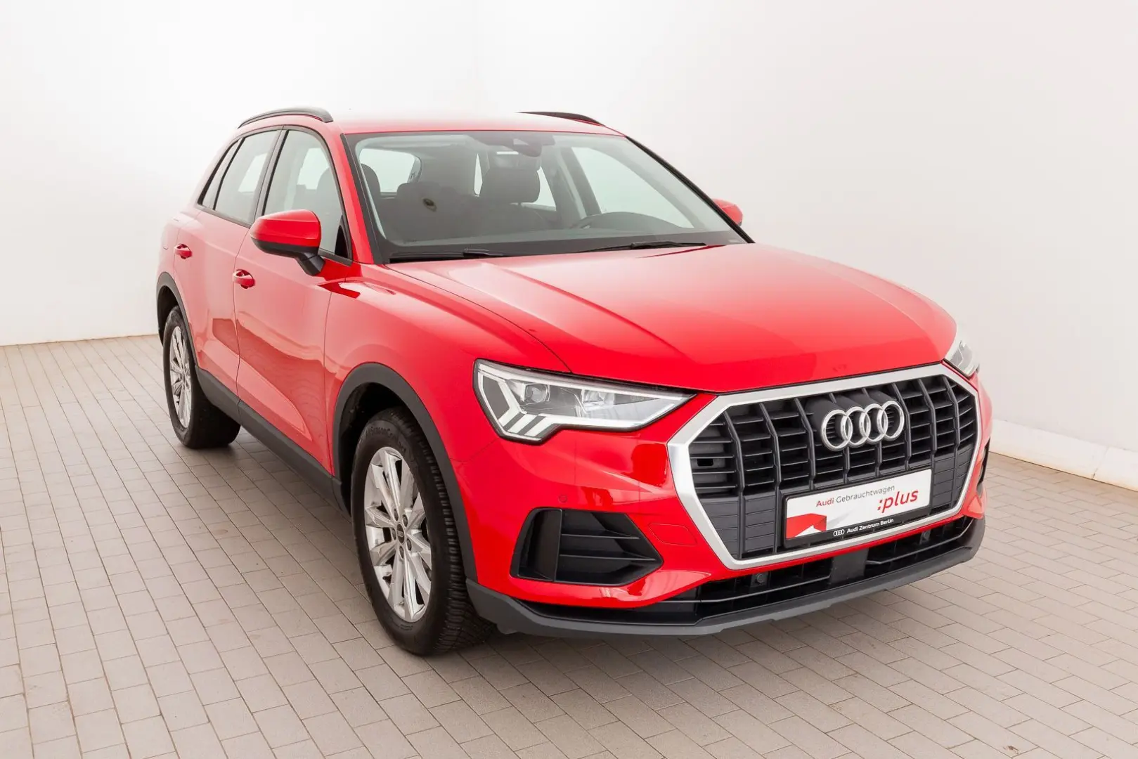 Q3 35 TDI S tr. SITZHZG PDC LED