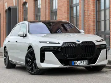 740d xDrive M Sport*PanoSkyLounge*Bowers&Wilkins