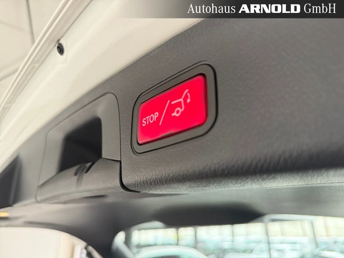EQA 300 4M Progressive-Adv. Navi LED Lenkradhzg.