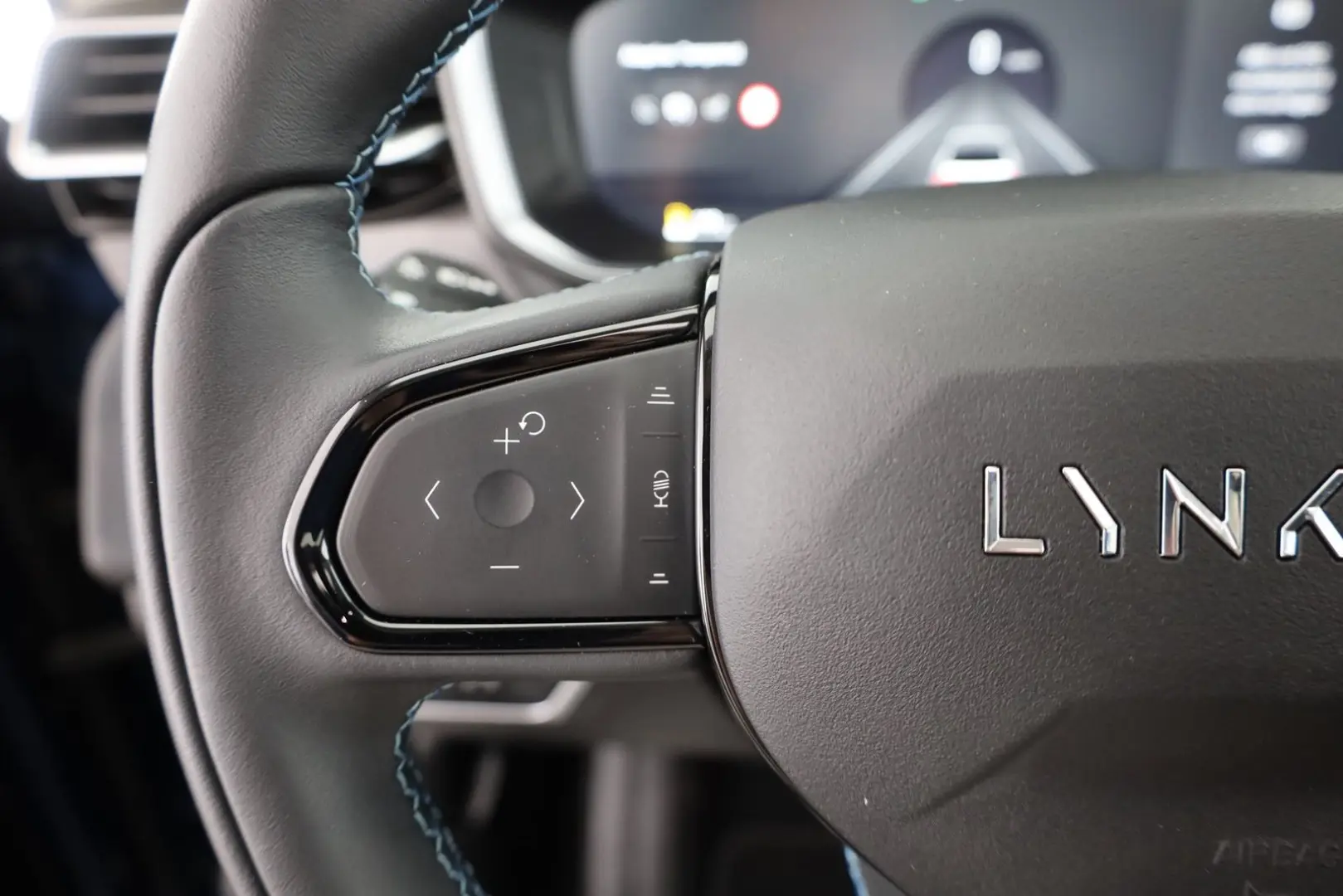 LYNK&CO 01 1.5 TD PHEV LED ACC Navi Kamera LEASING