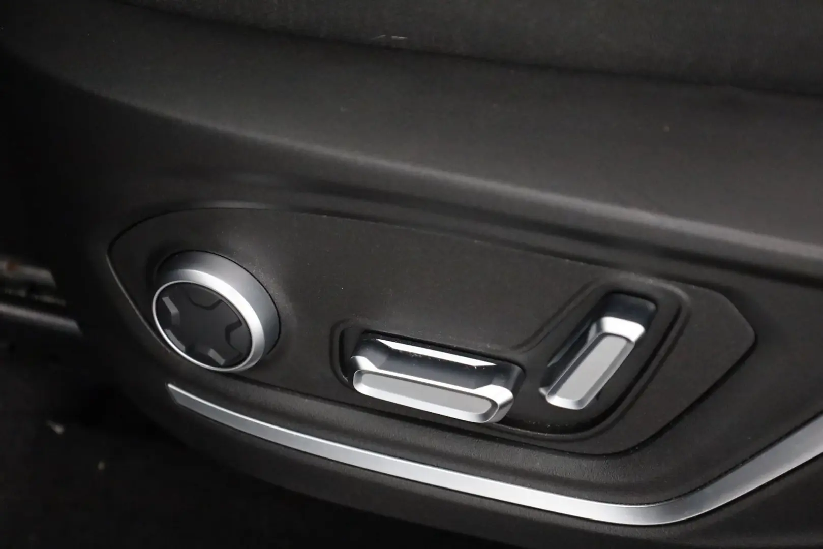 LYNK&CO 01 1.5 TD PHEV LED ACC Navi Kamera LEASING