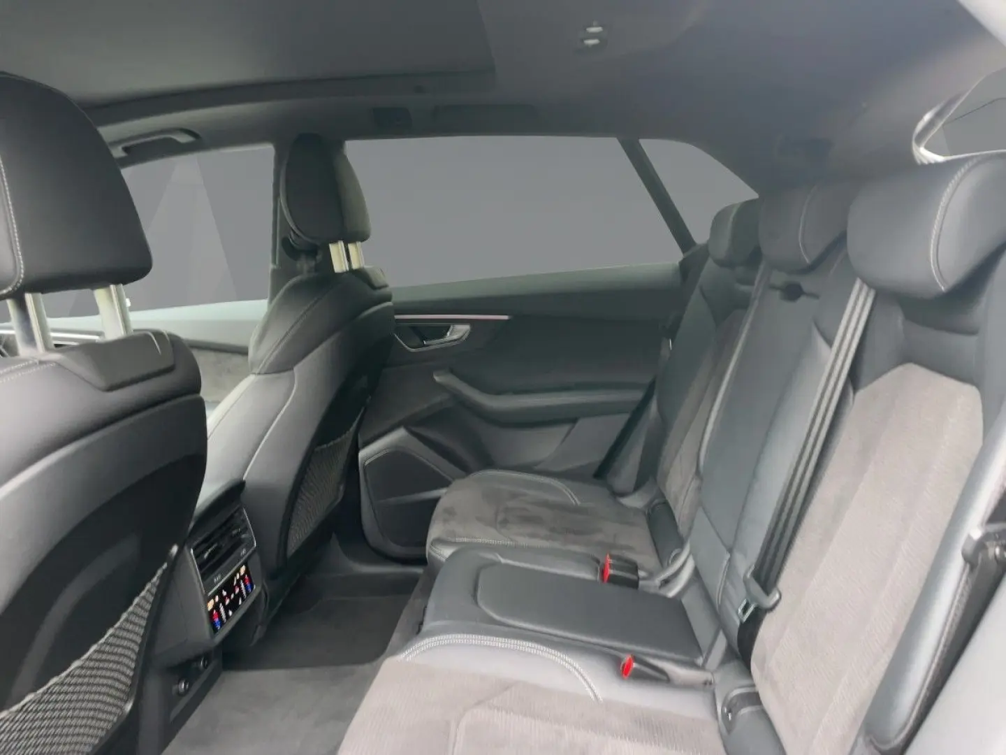 AUDI Q8 50 3.0 TDI quattro competition plus Matrix LEASING