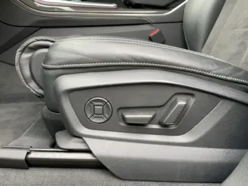 AUDI Q8 50 3.0 TDI quattro competition plus Matrix LEASING