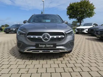 MERCEDES BENZ GLA 200 Progressive Multibeam LEASING