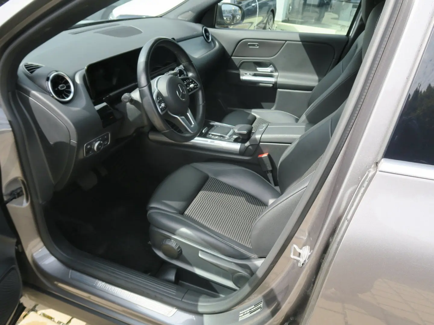 MERCEDES BENZ GLA 200 Progressive Multibeam LEASING