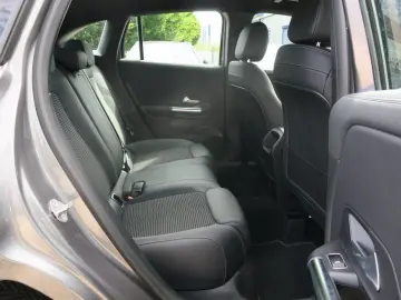MERCEDES BENZ GLA 200 Progressive Multibeam LEASING