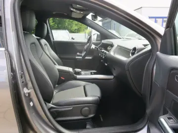 MERCEDES BENZ GLA 200 Progressive Multibeam LEASING
