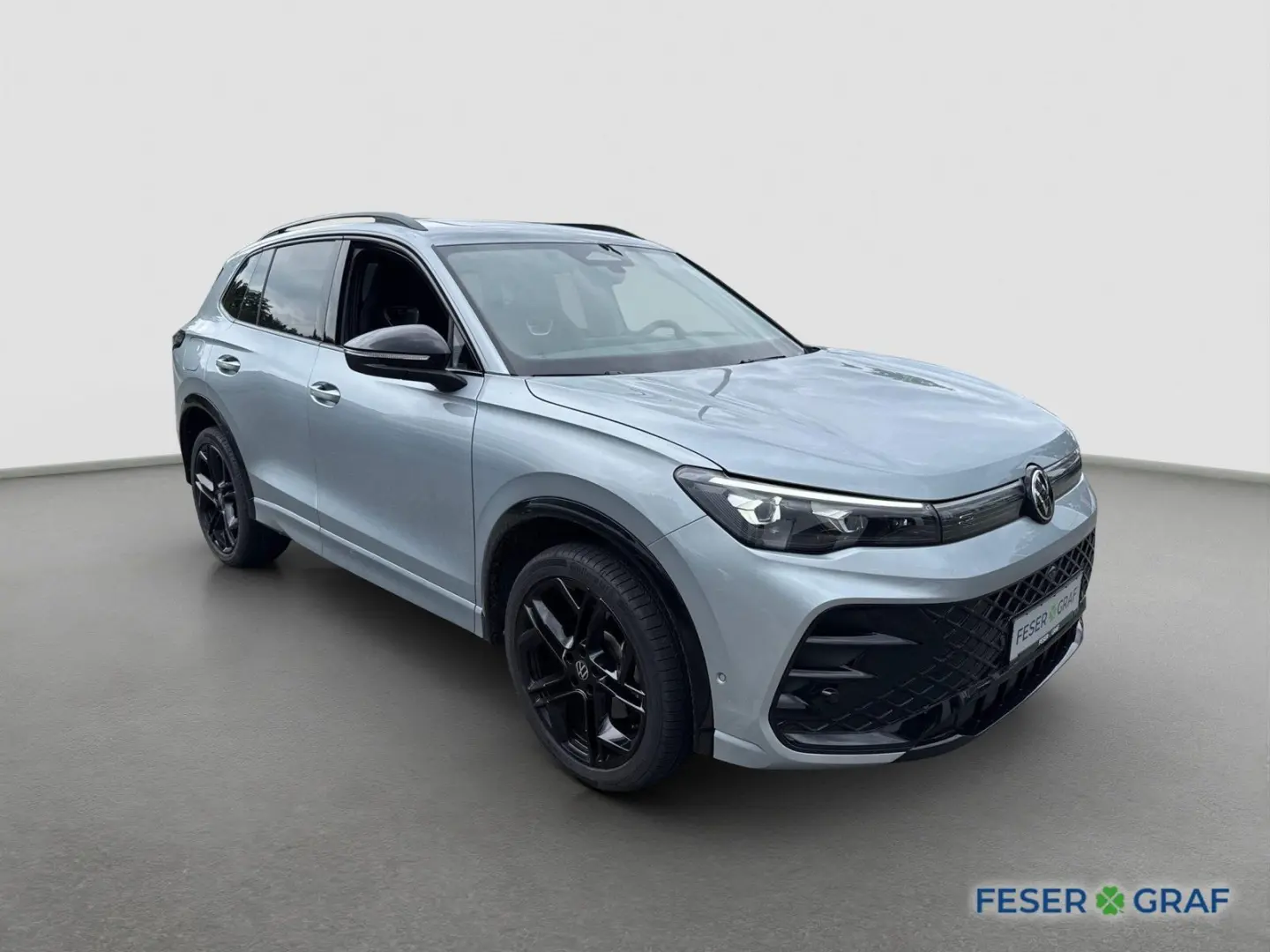 VOLKSWAGEN Tiguan TDi DSG 4M R-LINE BlackStyle IQ.Light