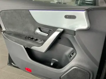 MERCEDES BENZ CLA 250e EDITION+AMG-Line+Night+MBUX+LEASING