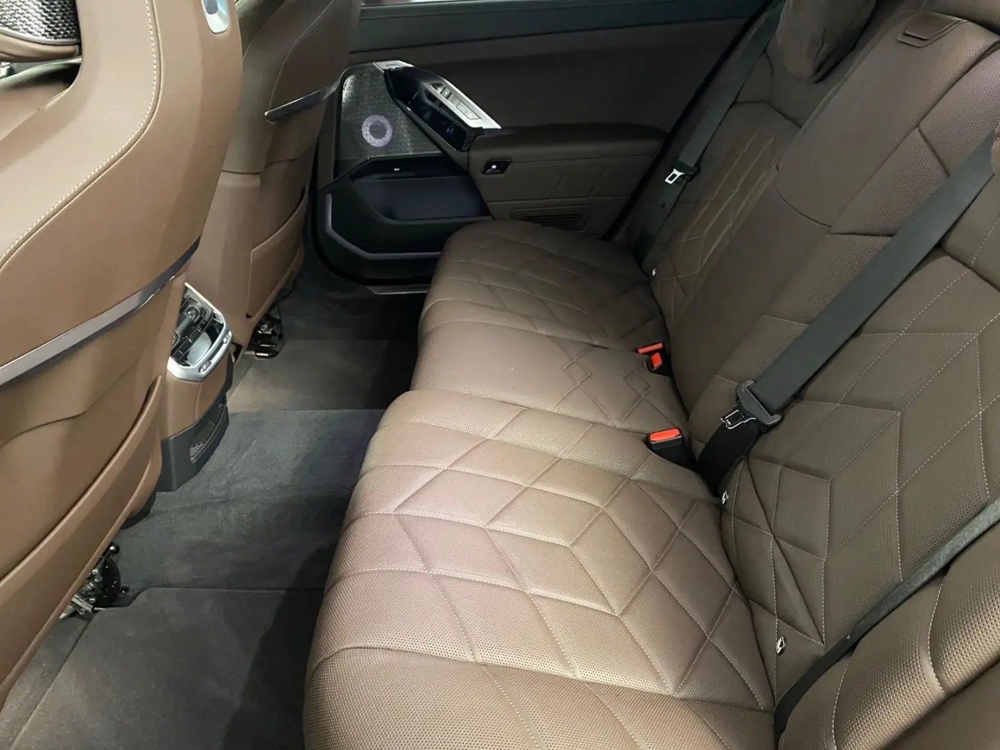 M760e xDrive Bowers & Wilkins Executive Paket Sk