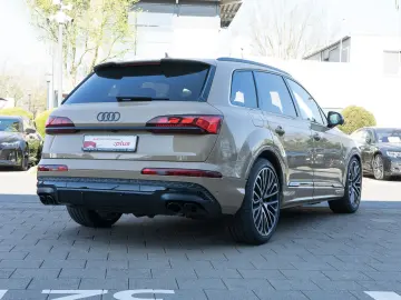 AUDI SQ7 Black+/B+O Advanced/Laser/S-Sitze+/360°/7-LOCURI