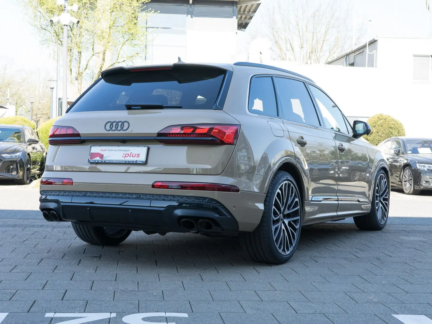 AUDI SQ7 Black+/B+O Advanced/Laser/S-Sitze+/360°/7-LOCURI