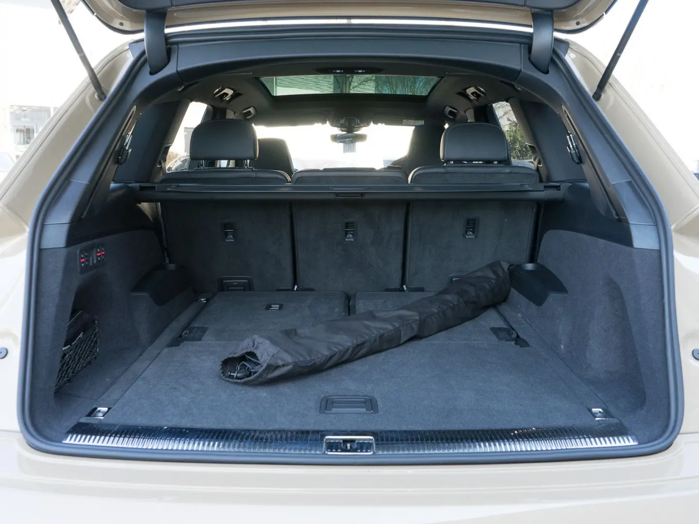 AUDI SQ7 Black+/B+O Advanced/Laser/S-Sitze+/360°/7-LOCURI