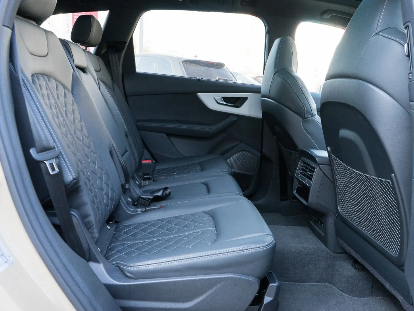 AUDI SQ7 Black+/B+O Advanced/Laser/S-Sitze+/360°/7-LOCURI
