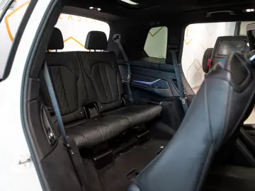 BMW X7 M50i V8 xDrive Steptronic